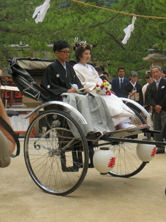 Japanese wedding at Itsukushima shrine 6